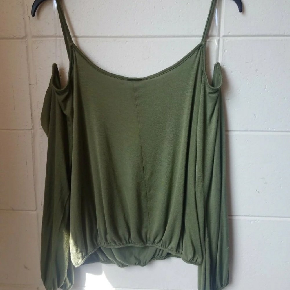 Cold Shoulder Top - Picture 4 of 4